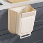 🗑️🧺 Poubelle suspendue pliable polyvalente pour cuisine – Se fixe au placard ou au tiroir, libérez votre plan de travail, le petit bac malin qui capte les épluchures et les emballages pendant que vous cuisinez 🍅🔪