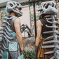 Oreiller tête de squelette de dinosaure, 4 couleurs disponibles, coussin unisexe, idéal pour les fêtes déguisées et pour se détendre sur le canapé