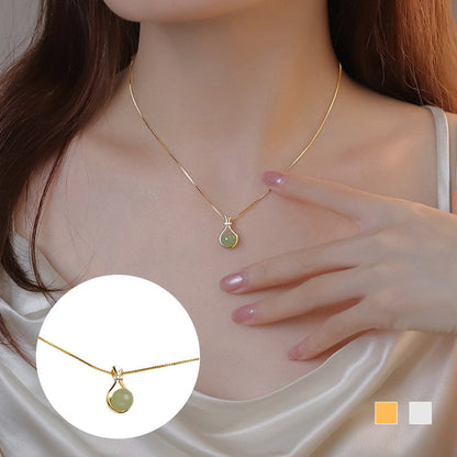 Collier avec pendentif en jade de Hetian, d'une grande élégance